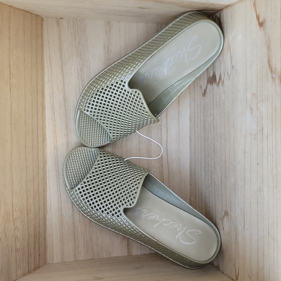 Skechers Plastic Waffle Design Open Toe Wedges - Picture 7 of 8